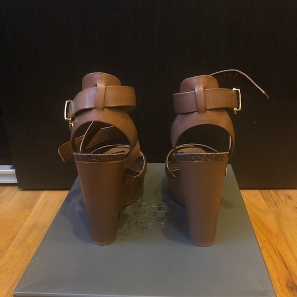 BRAND NEW Vince Camuto Christy Wedges - Picture 5 of 5